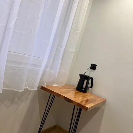 Obok Uczelni Collegium Witelona Ostello