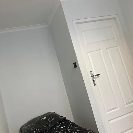 Obok Uczelni Collegium Witelona Legnica