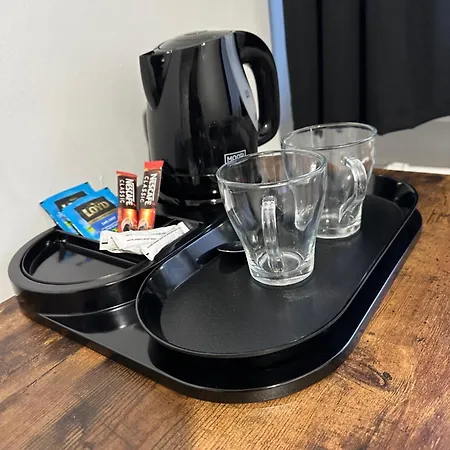 Obok Uczelni Collegium Witelona Ostello