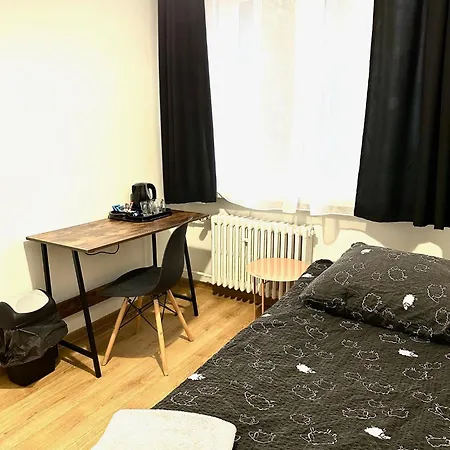 Ostello Obok Uczelni Collegium Witelona *