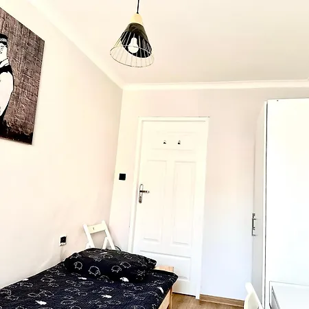 Obok Uczelni Collegium Witelona