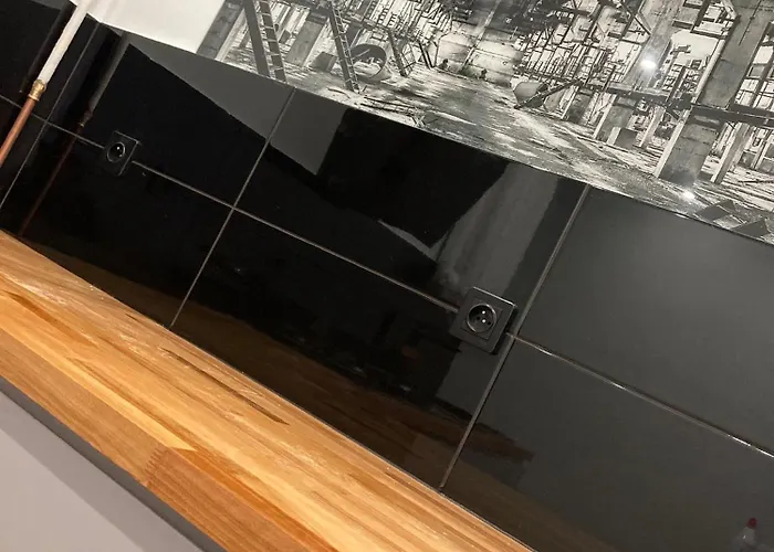 Obok Uczelni Collegium Witelona