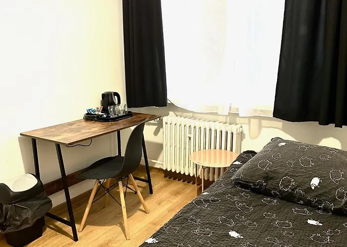 Hostel Obok Uczelni Collegium Witelona *