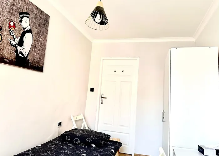 Obok Uczelni Collegium Witelona